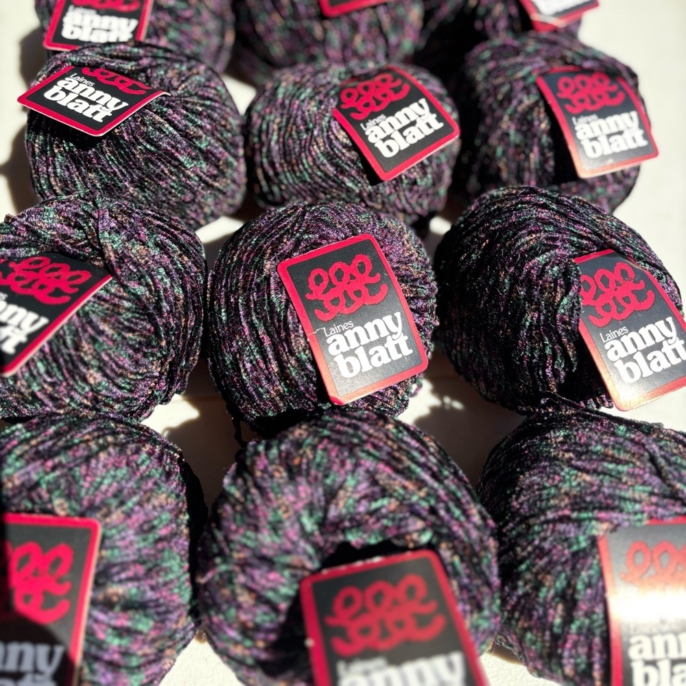 LAINES ANNY BLATT Purple Black Green Pink YARN 12 BALLS ROLLS VINTAGE